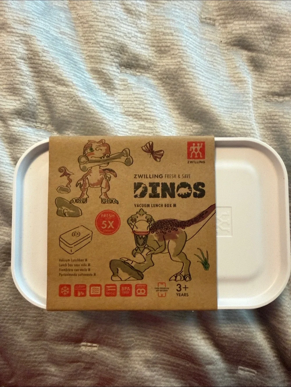 ZWILLING J.A. Henckels White Dino Kids Vacuum Lunch Box with Kraft Sleeve